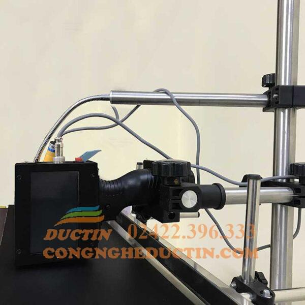 Bo-may-in-phun-cam-tay-co-bang-tai-duc-tin Bo-may-in-phun-cam-tay-co-bang-tai-duc-tin